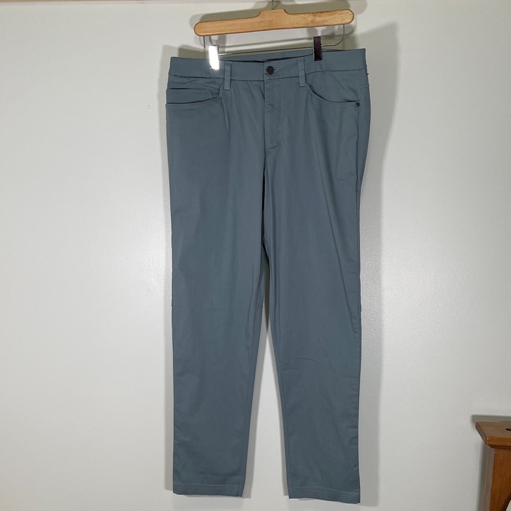 lululemon 34 x 30 athletica pants. Never worn